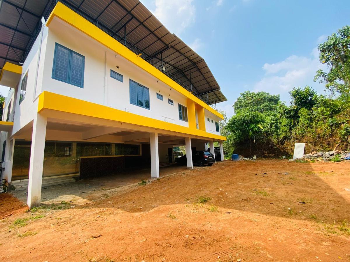 Erumely Central Homes Mundakāyam Exteriör bild