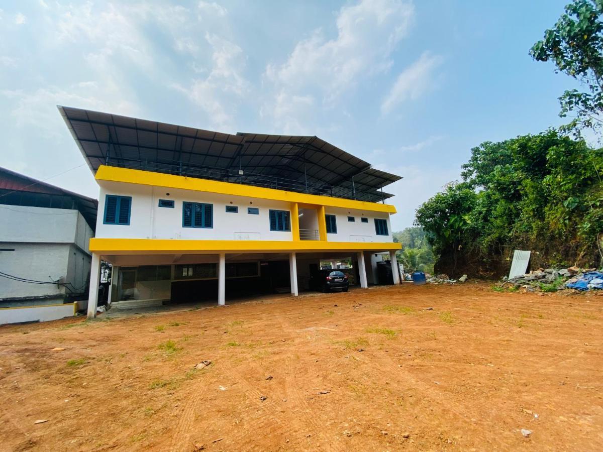 Erumely Central Homes Mundakāyam Exteriör bild